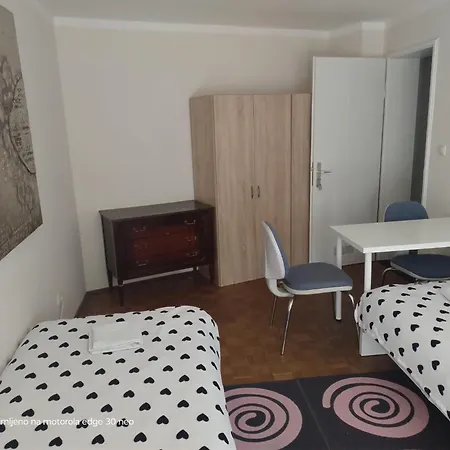 K3 Rg, Zentrale Lage, Schoene 2 Zimmer, Voll Ausgestattet! * Mnichov