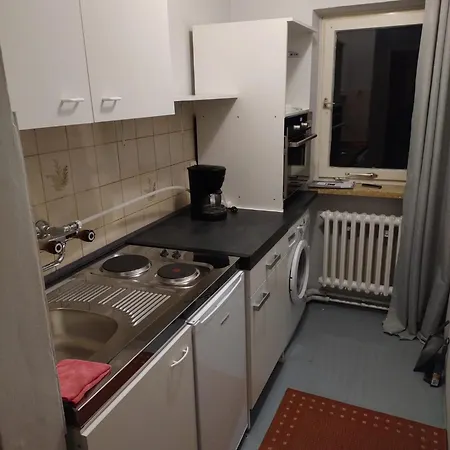 Zentrale Lage, Schoene 2 Zimmer, Voll Ausgestattet! * Munich